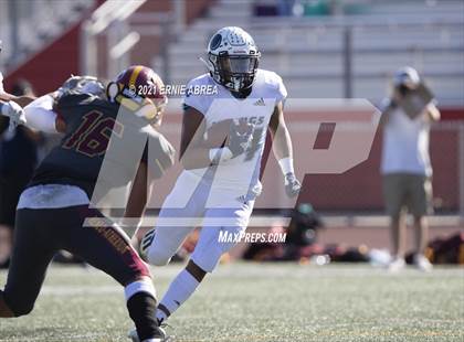 Thumbnail 3 in Menlo-Atherton vs. Pleasant Valley (Honor Bowl) photogallery.