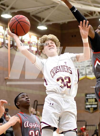 Thumbnail 2 in Arbor View vs Faith Lutheran photogallery.
