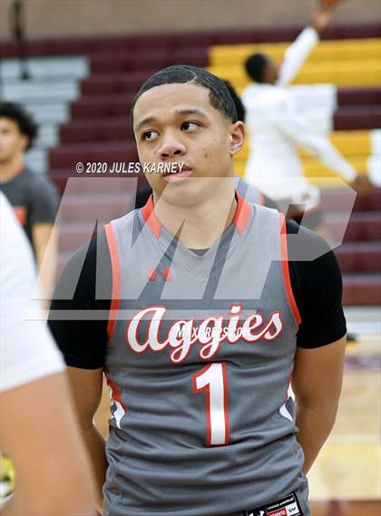 Thumbnail 3 in Arbor View vs Faith Lutheran photogallery.