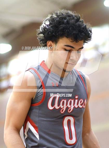 Thumbnail 2 in Arbor View vs Faith Lutheran photogallery.