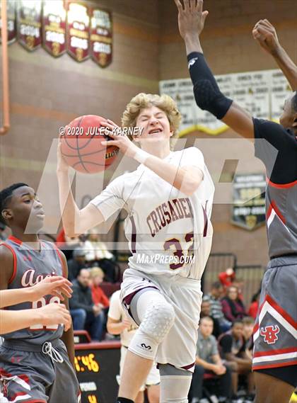 Thumbnail 1 in Arbor View vs Faith Lutheran photogallery.