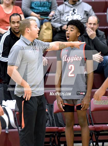 Thumbnail 3 in Arbor View vs Faith Lutheran photogallery.
