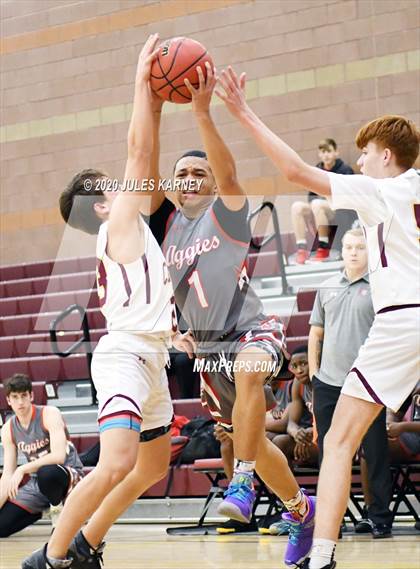 Thumbnail 1 in Arbor View vs Faith Lutheran photogallery.