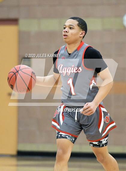 Thumbnail 1 in Arbor View vs Faith Lutheran photogallery.