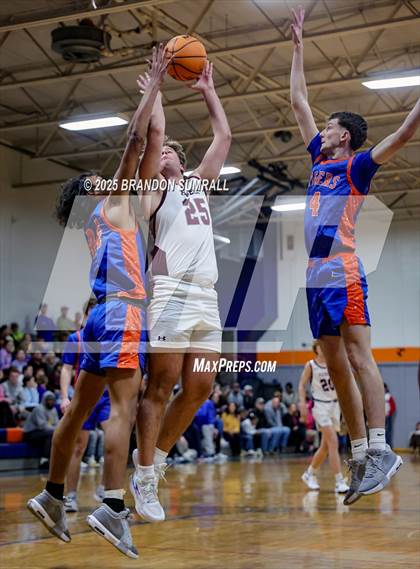 Thumbnail 1 in Chilton County vs Thorsby (Chilton County Tournament Semifinal) photogallery.