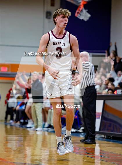 Thumbnail 3 in Chilton County vs Thorsby (Chilton County Tournament Semifinal) photogallery.