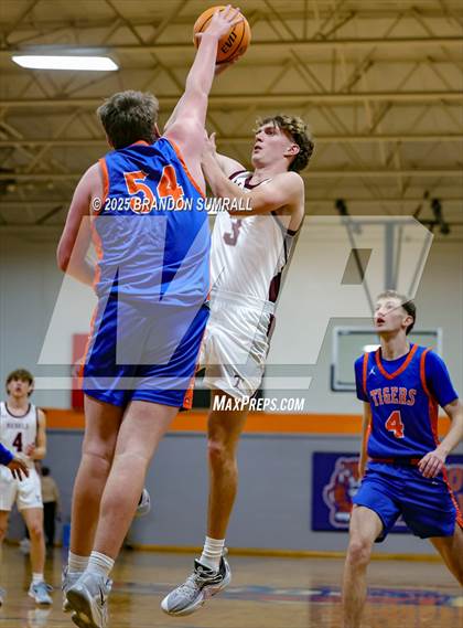Thumbnail 1 in Chilton County vs Thorsby (Chilton County Tournament Semifinal) photogallery.