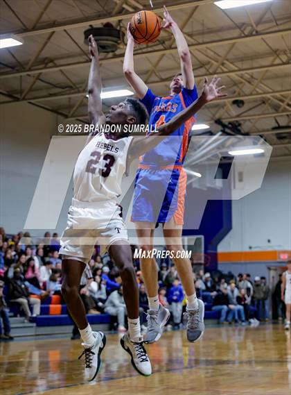 Thumbnail 3 in Chilton County vs Thorsby (Chilton County Tournament Semifinal) photogallery.