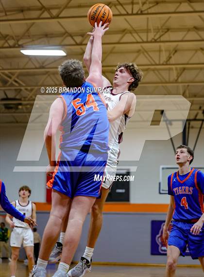 Thumbnail 2 in Chilton County vs Thorsby (Chilton County Tournament Semifinal) photogallery.