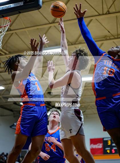 Thumbnail 2 in Chilton County vs Thorsby (Chilton County Tournament Semifinal) photogallery.