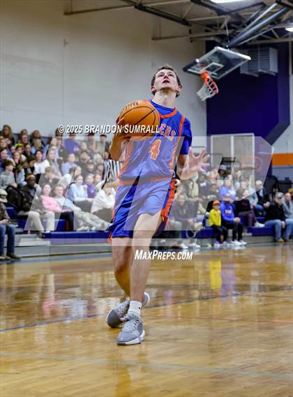 Thumbnail 1 in Chilton County vs Thorsby (Chilton County Tournament Semifinal) photogallery.