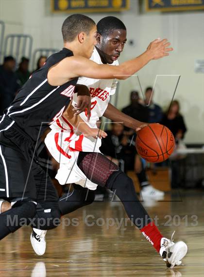 Thumbnail 3 in Centennial vs. Harvard-Westlake (El Segundo Tournament) photogallery.