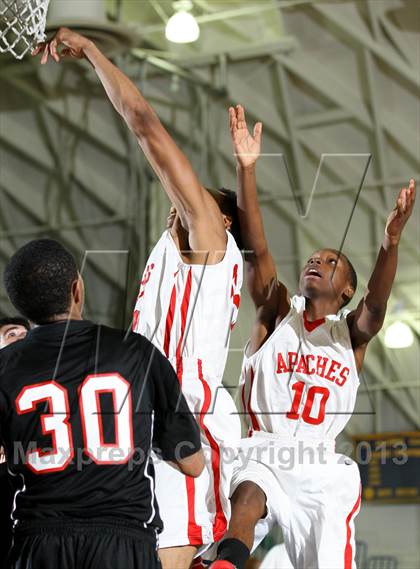 Thumbnail 1 in Centennial vs. Harvard-Westlake (El Segundo Tournament) photogallery.