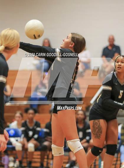 Thumbnail 3 in Havelock @ Swansboro photogallery.
