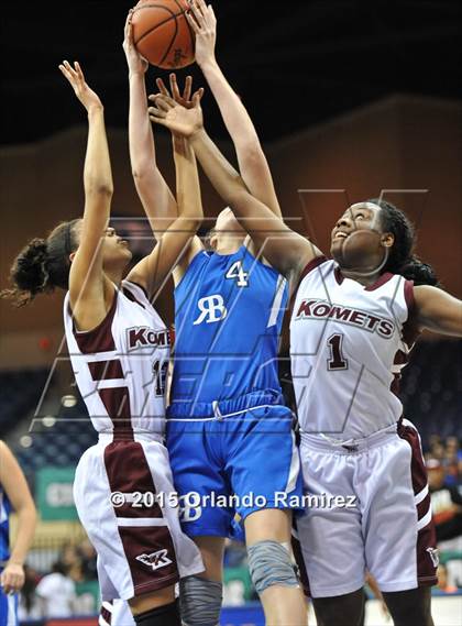 Thumbnail 2 in Kearny Vs Rancho Bernardo (CIF SDS D3 Final) photogallery.