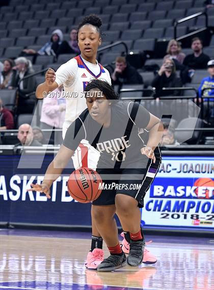 Thumbnail 3 in Bradshaw Christian vs. Christian Brothers (CIF SJS D3 Final) photogallery.