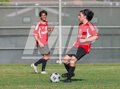 Thumbnail 3 in Loyola vs Palos Verdes (Scrimmage) photogallery.