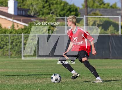 Thumbnail 3 in Loyola vs Palos Verdes (Scrimmage) photogallery.