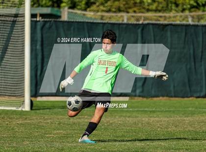 Thumbnail 1 in Loyola vs Palos Verdes (Scrimmage) photogallery.