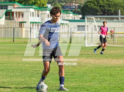 Thumbnail 3 in Loyola vs Palos Verdes (Scrimmage) photogallery.