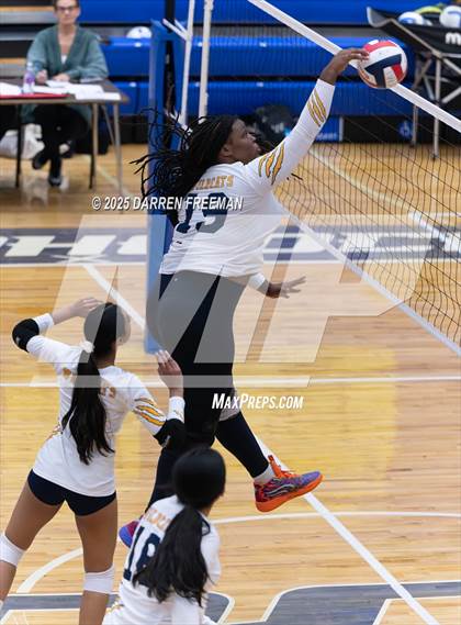 Thumbnail 3 in Peachtree Ridge vs. Wheeler photogallery.