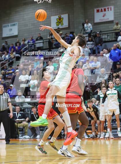 Thumbnail 1 in South Summit vs. Judge Memorial Catholic (UHSAA 3A Final) photogallery.