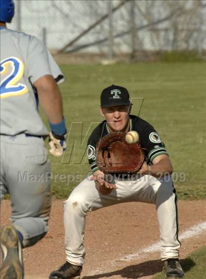 Thumbnail 2 in Taft @ Tehachapi photogallery.