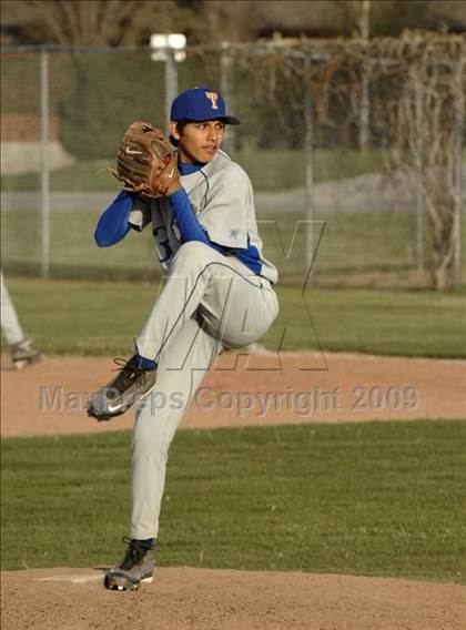 Thumbnail 2 in Taft @ Tehachapi photogallery.