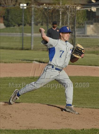 Thumbnail 2 in Taft @ Tehachapi photogallery.