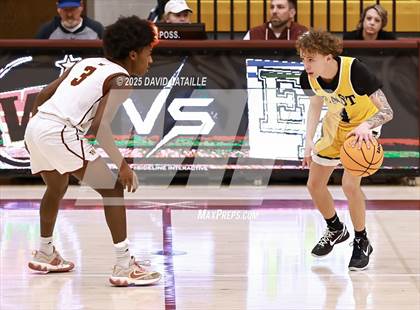 Thumbnail 2 in Windsor vs. Pueblo East (CHSAA 5A Round 1) photogallery.