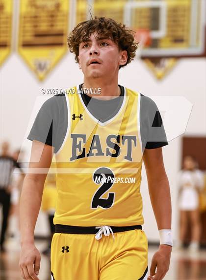 Thumbnail 3 in Windsor vs. Pueblo East (CHSAA 5A Round 1) photogallery.