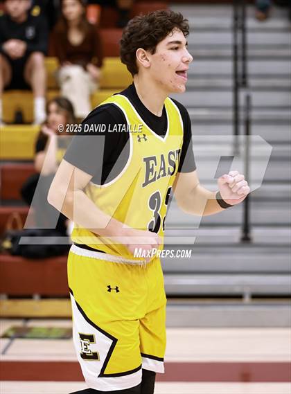 Thumbnail 1 in Windsor vs. Pueblo East (CHSAA 5A Round 1) photogallery.