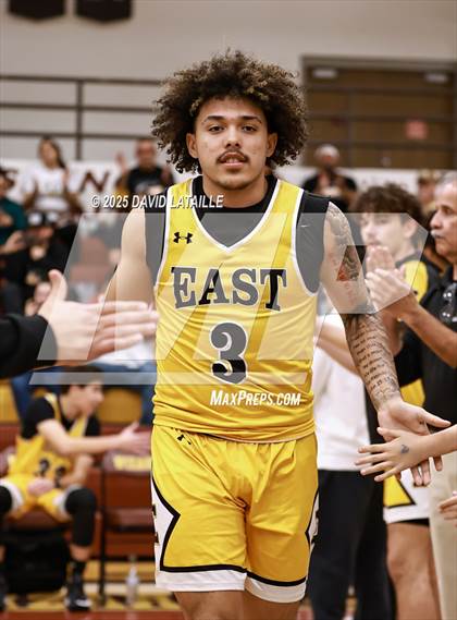 Thumbnail 1 in Windsor vs. Pueblo East (CHSAA 5A Round 1) photogallery.