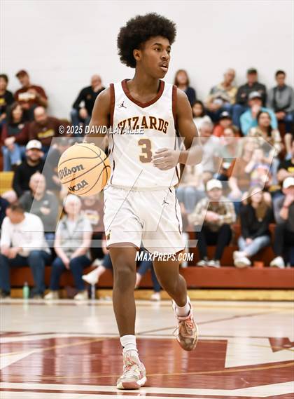 Thumbnail 2 in Windsor vs. Pueblo East (CHSAA 5A Round 1) photogallery.