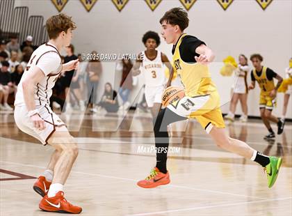 Thumbnail 3 in Windsor vs. Pueblo East (CHSAA 5A Round 1) photogallery.