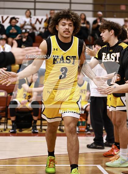 Thumbnail 2 in Windsor vs. Pueblo East (CHSAA 5A Round 1) photogallery.