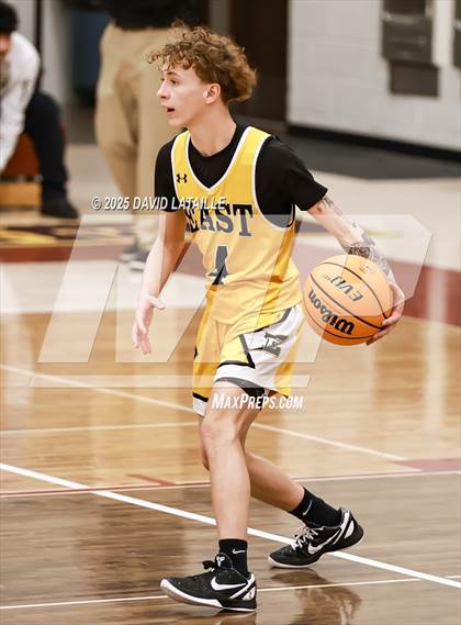 Thumbnail 1 in Windsor vs. Pueblo East (CHSAA 5A Round 1) photogallery.