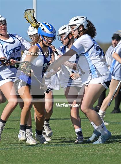Thumbnail 3 in Newsome vs  Barron Collier (Pre-season Showcase) photogallery.