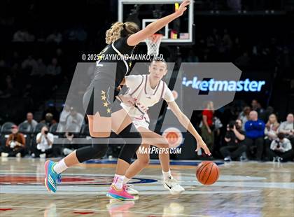 Thumbnail 2 in McDonald's All American Games  photogallery.