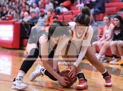 Thumbnail 3 in Cuyahoga Heights vs. Dalton (OHSAA D4 District Semifinal) photogallery.