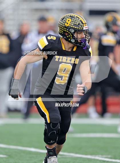 Thumbnail 1 in Avonworth @ Northwestern Lehigh (PIAA 3A Final) photogallery.