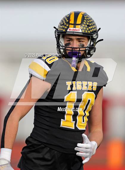 Thumbnail 3 in Avonworth @ Northwestern Lehigh (PIAA 3A Final) photogallery.