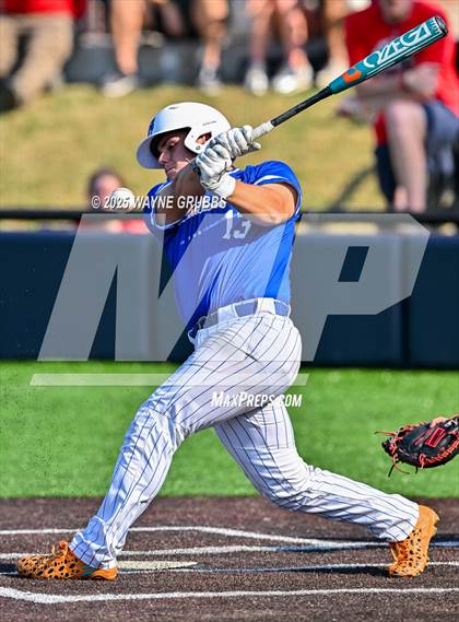 Thumbnail 2 in Carthage vs. Spring Hill (UIL 4A D2 Region Final Game 3) photogallery.