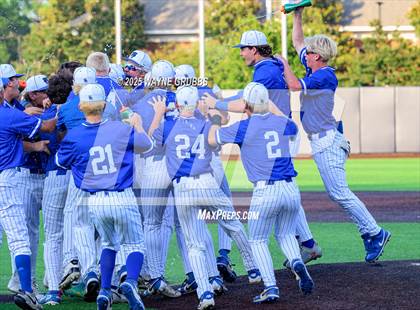 Thumbnail 2 in Carthage vs. Spring Hill (UIL 4A D2 Region Final Game 3) photogallery.