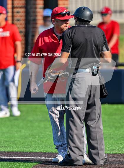 Thumbnail 1 in Carthage vs. Spring Hill (UIL 4A D2 Region Final Game 3) photogallery.