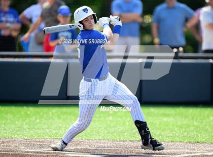 Thumbnail 3 in Carthage vs. Spring Hill (UIL 4A D2 Region Final Game 3) photogallery.