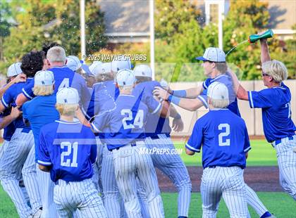 Thumbnail 1 in Carthage vs. Spring Hill (UIL 4A D2 Region Final Game 3) photogallery.
