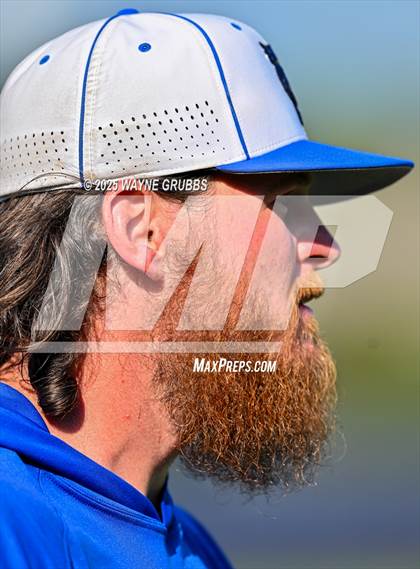 Thumbnail 2 in Carthage vs. Spring Hill (UIL 4A D2 Region Final Game 3) photogallery.