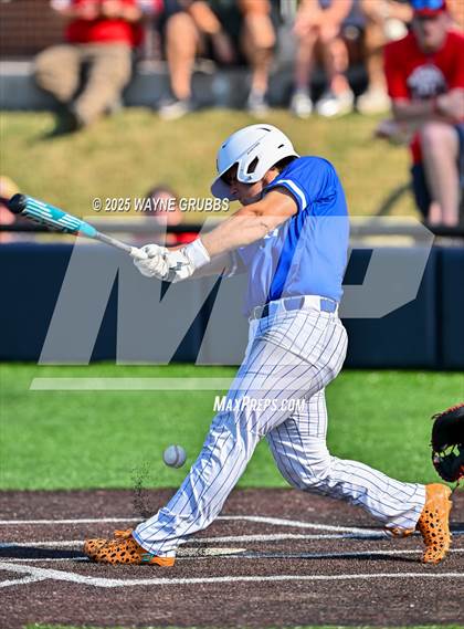Thumbnail 1 in Carthage vs. Spring Hill (UIL 4A D2 Region Final Game 3) photogallery.