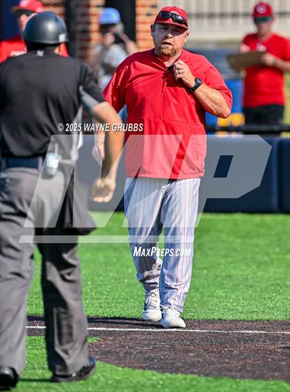 Thumbnail 3 in Carthage vs. Spring Hill (UIL 4A D2 Region Final Game 3) photogallery.